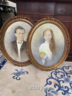 A Pair Of Antique Or Vintage Oval Frames Portraits Oil Signed Roberts