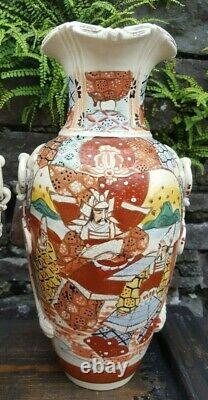 ANTIQUE pair SAMURAI SATSUMA WARE MORIAGE HAND PAINTED 10 SIGNED VASE