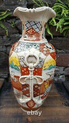 ANTIQUE pair SAMURAI SATSUMA WARE MORIAGE HAND PAINTED 10 SIGNED VASE