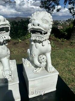 Antique Pair Chinese Porcelain Fo Lion Statues 4 Character Mark