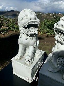 Antique Pair Chinese Porcelain Fo Lion Statues 4 Character Mark