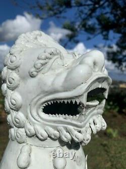 Antique Pair Chinese Porcelain Fo Lion Statues 4 Character Mark