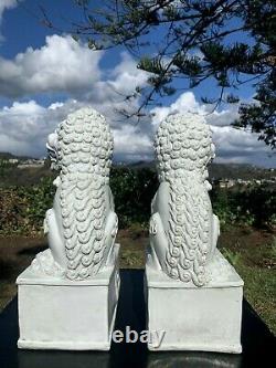 Antique Pair Chinese Porcelain Fo Lion Statues 4 Character Mark