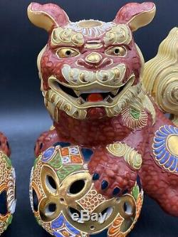 Antique Vintage Porcelain Pair of Kutani Foo Dog/Shishi Lion Signed