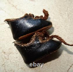 Antique very rare cabinet pair of shoes signed a bee Jumeau size 1