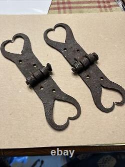 Early 18th Century Forged Iron Great Heart Shaped Pa Hings Signed 6 Inch Pair