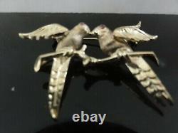 FAB ANTIQUE UNUSED GOLD 333 Signed LOVE BIRDS PAIR RUBY EYES PIN BROOCH