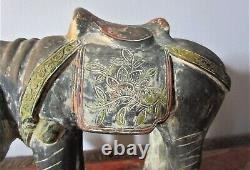 Fine Pair of ANTIQUE CHINSE QING DYNASTY Art Pottery Elephants Signed