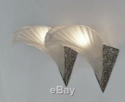 MULLER FRERES A SIGNED PAIR OF 1930 FRENCH ART DECO WALL SCONCES. Lights 1925