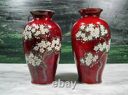 Matching Pair Japanese Yamamoto Pigeon Blood Akasuke Foil Cloisonne Vases Signed