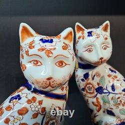 Oriental Vintage Imari Porcelain Cats Stunning pair of Figurines