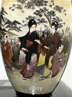 Pair Of Japanese Satsuma Meiji Vases Signed Hakuzan Zo 9
