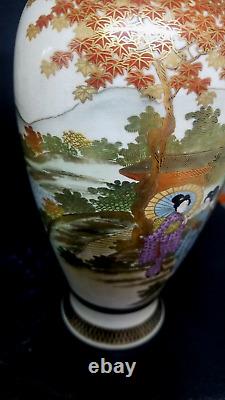 Pair of Japanese Satsuma Hyozan or Hiozan Signed Vases Taisho Period 1912-1926