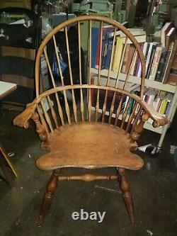 Wallace Nutting Brace Back Continuous Arm Windsor Arm Chair signed lable #408