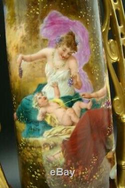 Wonderful Royal Vienna Porcelain Vases Hand-painted Signed by Hans Zatzka PAIR